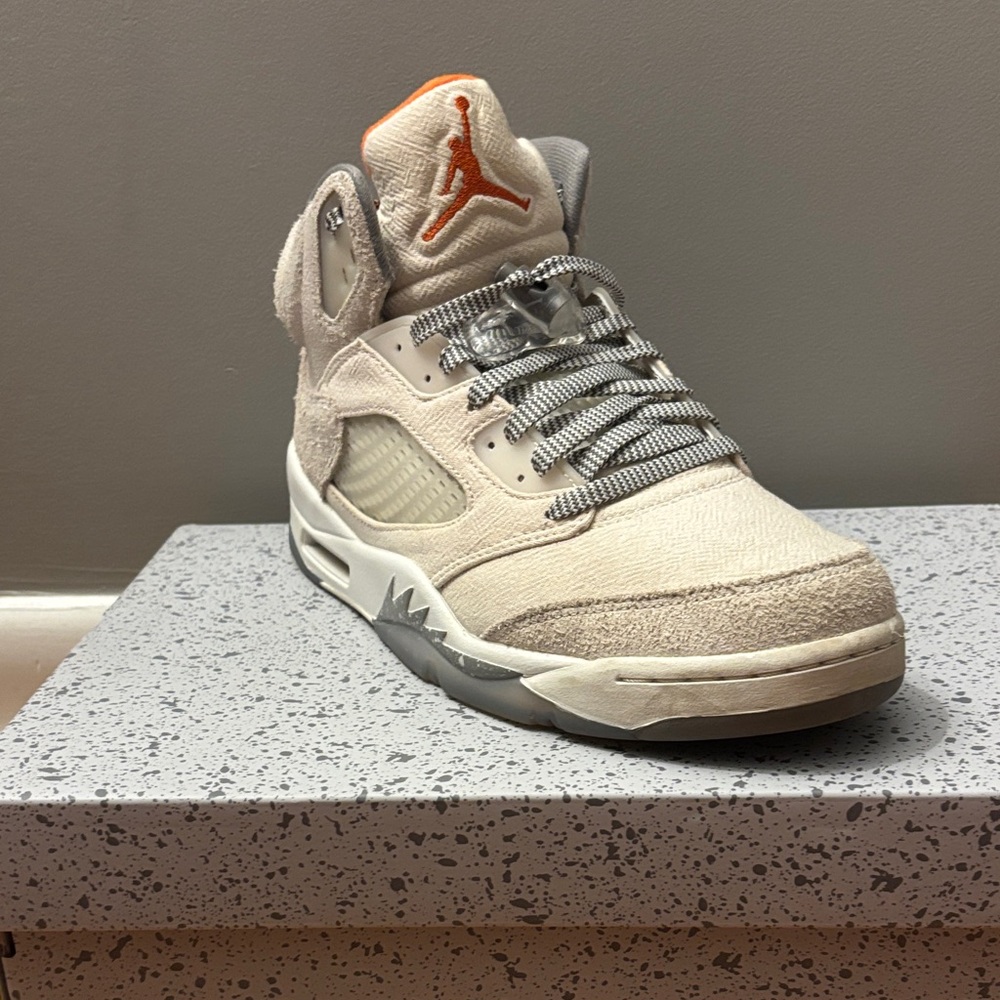 Jordan Craft 5s Size 9.5 - Picture 3 of 4